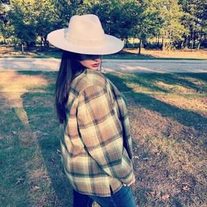 Meet your Posher, Sydney